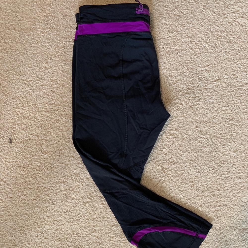 Lululemon run inspire crops size 8